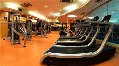 مجوعه ورزشی هتل بزرگ شیراز مجوعه ورزشی هتل بزرگ شیراز